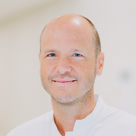 Dr. Andreas Dobrovits - Brustchirurgie: Brustvergrößerung, Bruststraffung